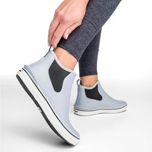 💧Hush puppies Women's Rain Sneaker sz9